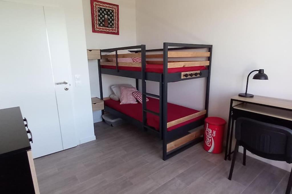 Appartement Climatise Au Coeur De La Provence Lac Et Parcs D'Attractions 10Mn Avignon 蒙特 外观 照片