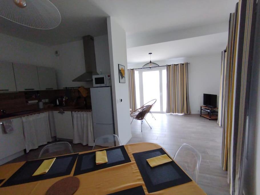 Appartement Climatise Au Coeur De La Provence Lac Et Parcs D'Attractions 10Mn Avignon 蒙特 外观 照片