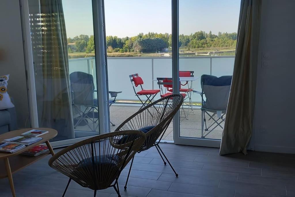 Appartement Climatise Au Coeur De La Provence Lac Et Parcs D'Attractions 10Mn Avignon 蒙特 外观 照片